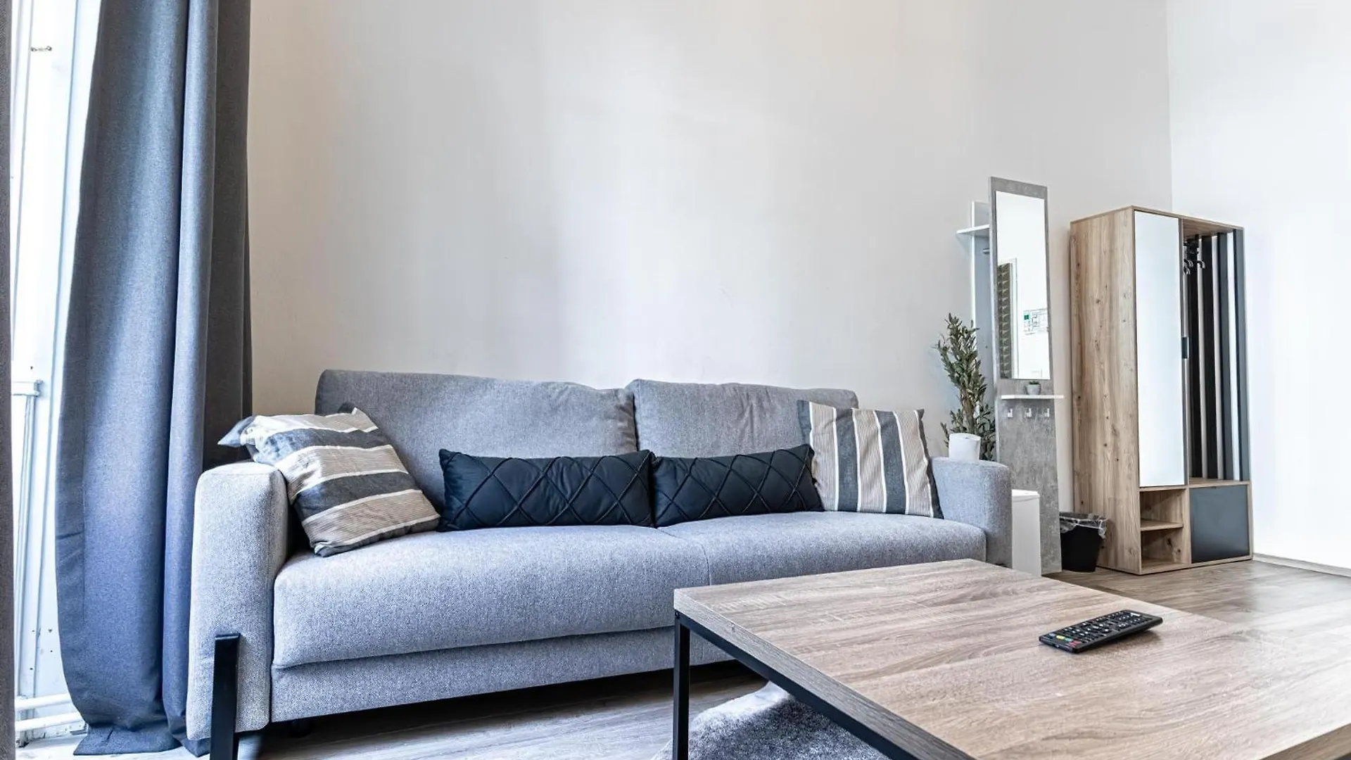 Mariahilfer Boutique Rooms - Virtual Reception & Self-Checkin Vienna Hotel
