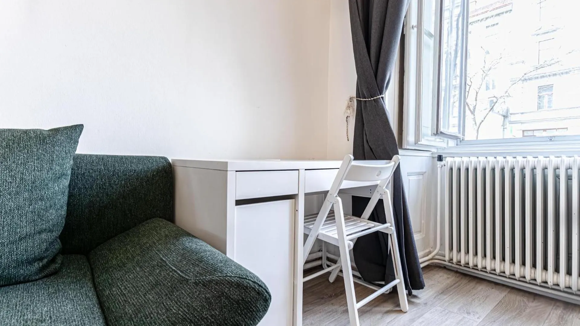 Mariahilfer Boutique Rooms - Virtual Reception & Self-Checkin Vienna 2*,  Austria