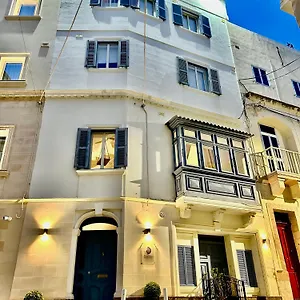 Nautilus Boutique Townhouse Σλιέμα