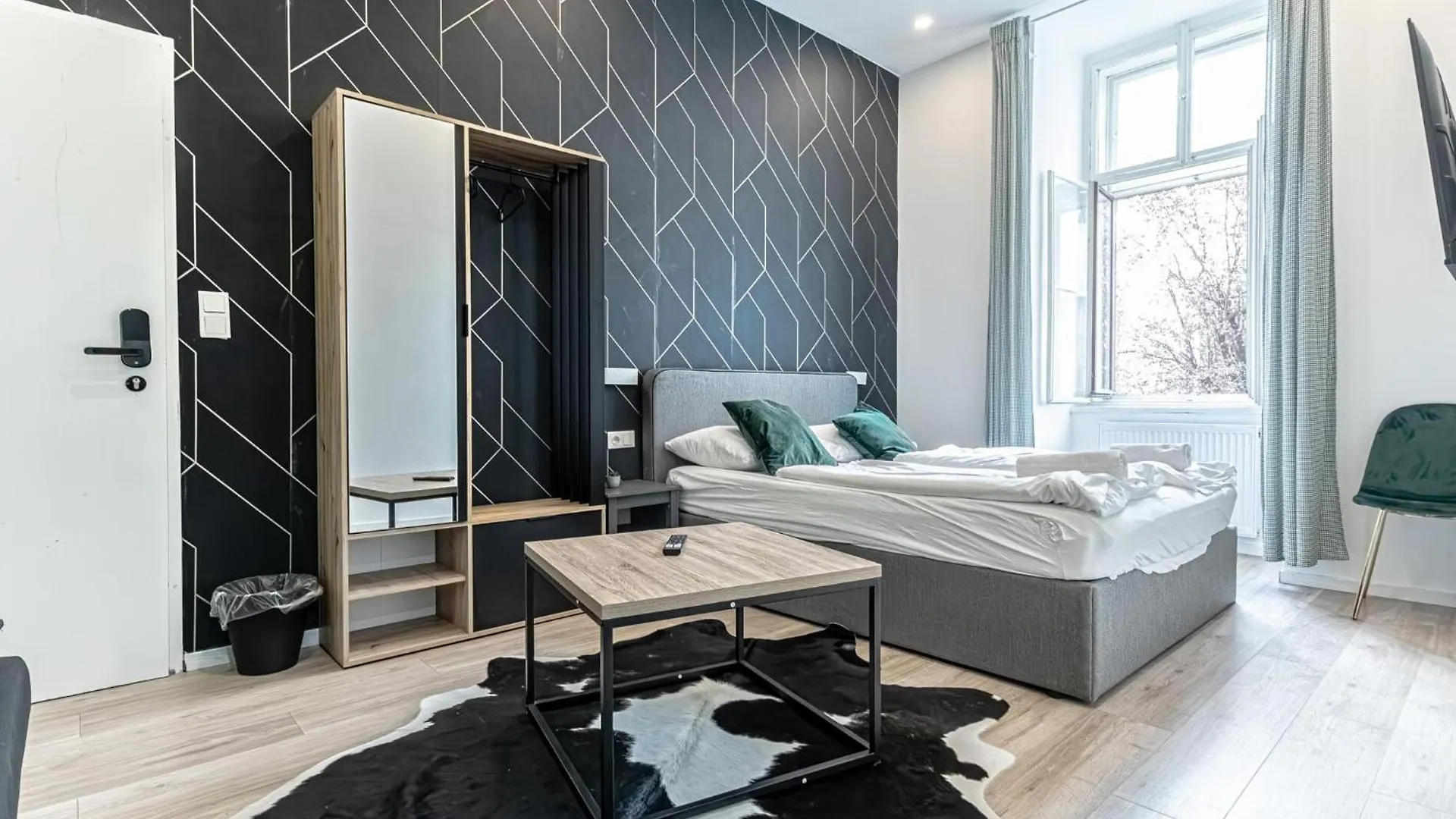 Mariahilfer Boutique Rooms - Virtual Reception & Self-Checkin Vienna 2*,  Austria