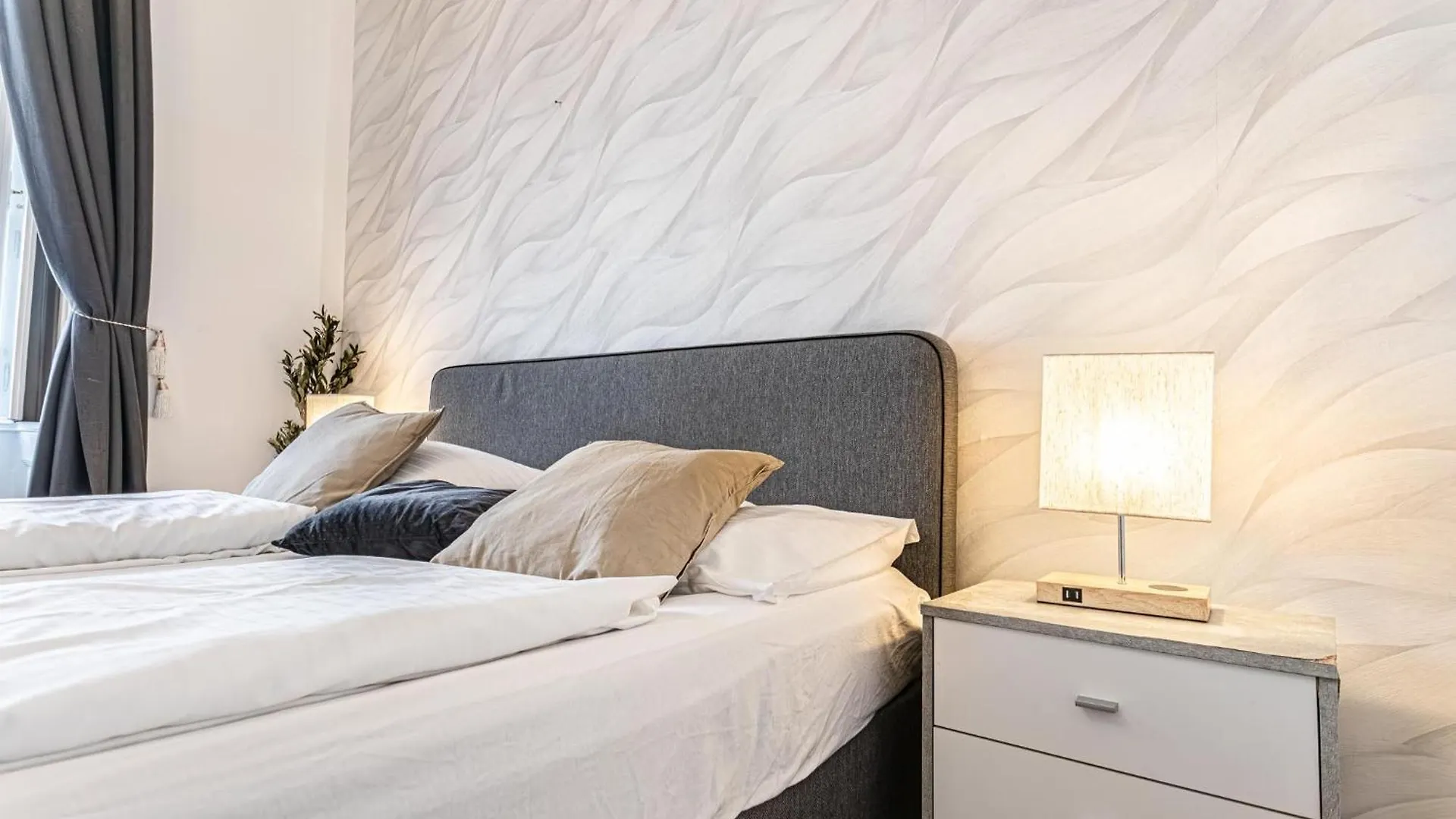 Mariahilfer Boutique Rooms - Virtual Reception & Self-Checkin Vienna Hotel